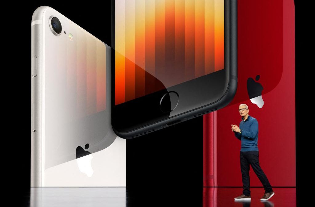 Apple expected to unveil new iPhones, watches at fall event