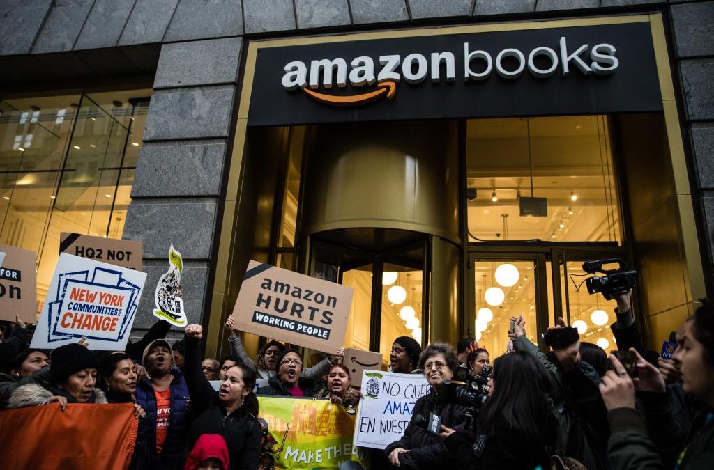 Booksellers, authors demand FTC monopoly probe of Amazon