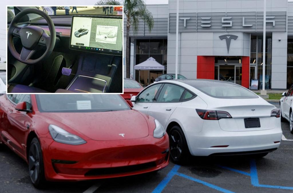 Feds open probe into 280K new Tesla cars over steering issue