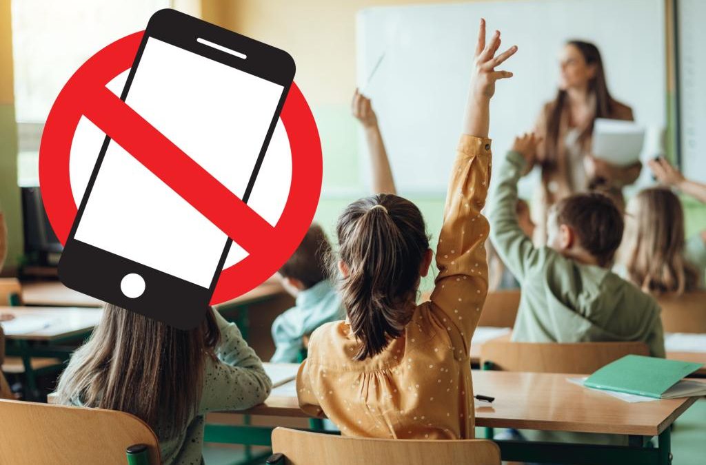 Boost Mobile founder pushes carriers to back ban on cell phones in schools 