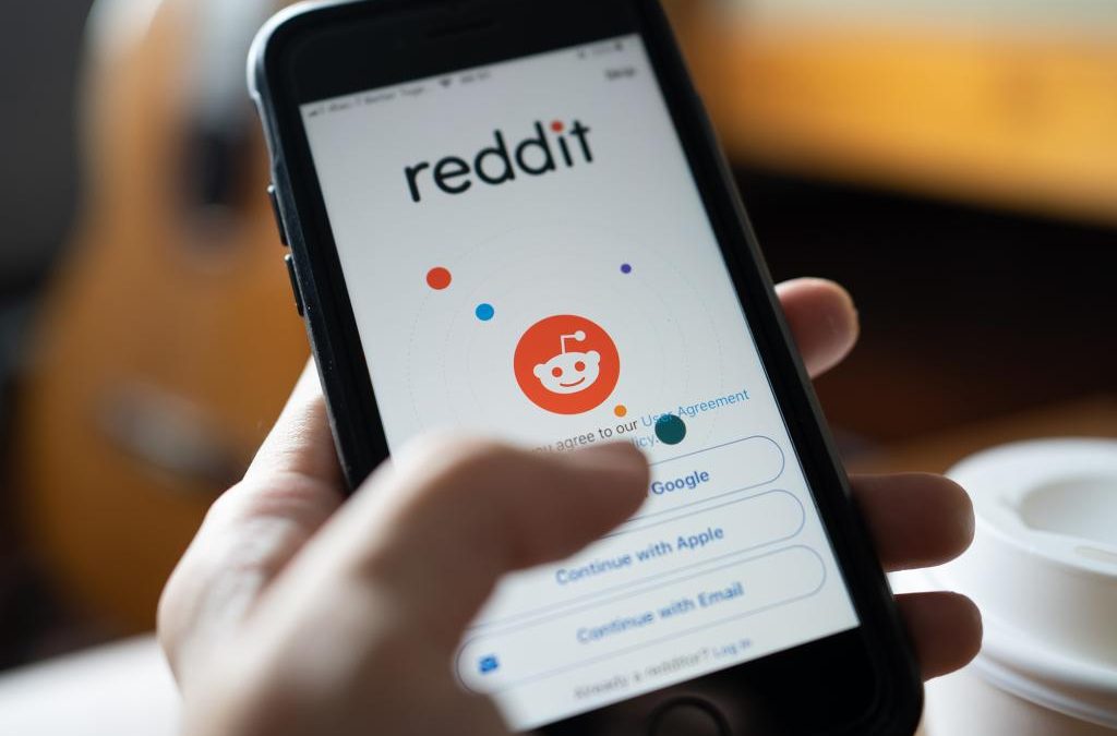 Reddit mulls valuation of at least $5 billion in IPO: report