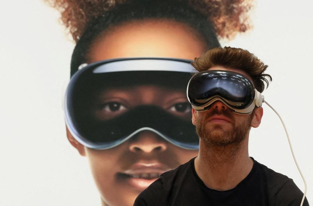 Apple Vision Pro users return $3.5K headsets, say they cause extreme headaches, motion sickness: ‘Like a torture session’