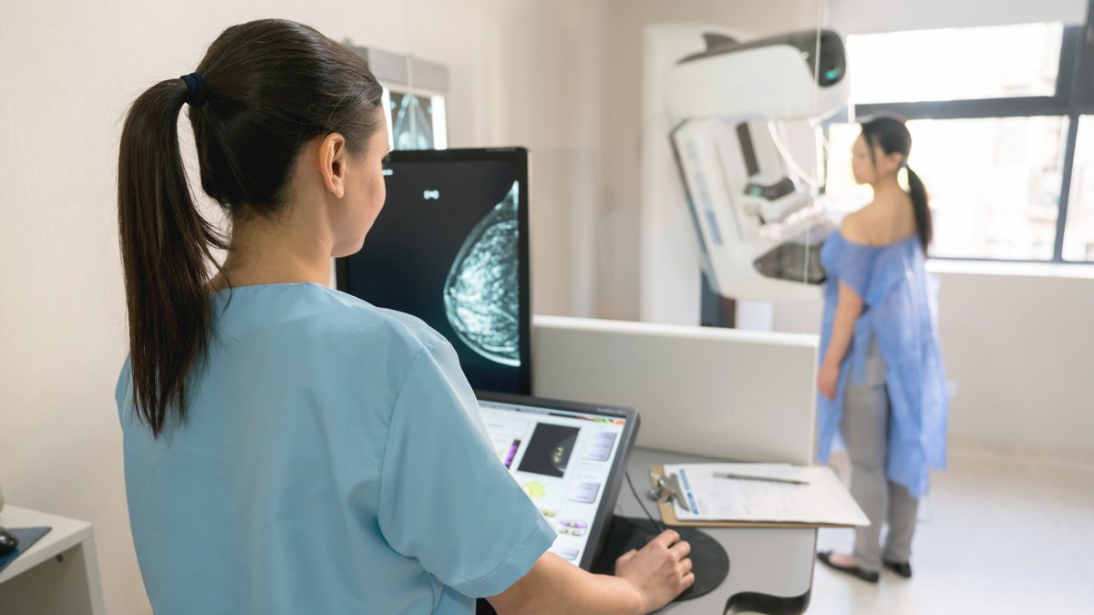 AI model identifies certain breast tumor stages likely to progress to invasive cancer